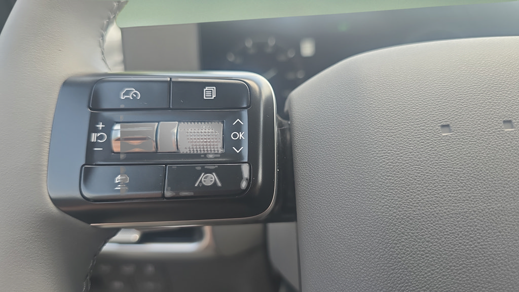 New 2026 Hyundai Ioniq 9 SE AWD/4WD image 23
