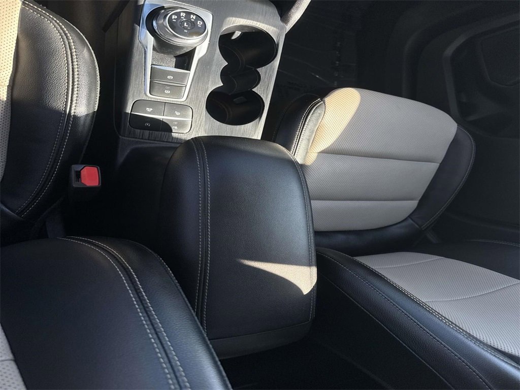 Used 2022 Ford Escape Titanium w/ Titanium Elite Package image 47