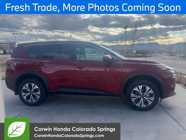 Used 2023 Nissan Rogue SV AWD/4WD image 2