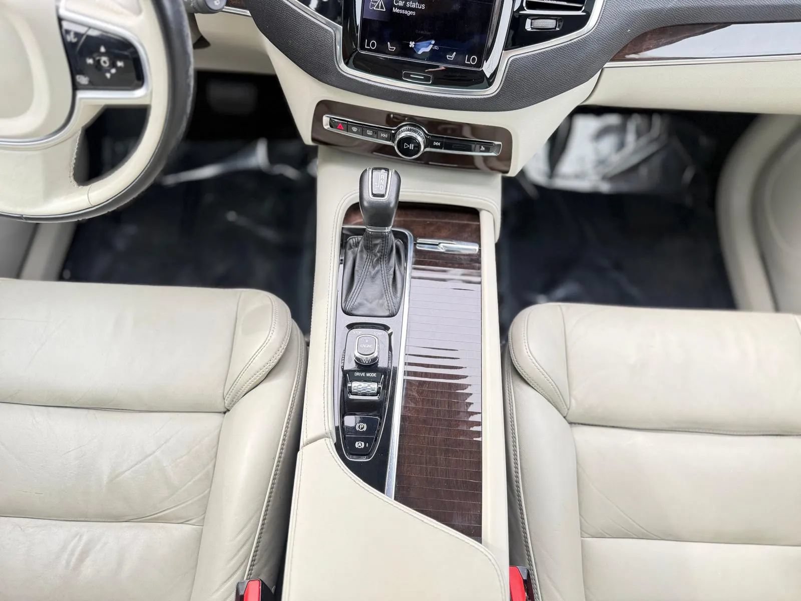 Used 2016 Volvo XC90 T6 Momentum AWD/4WD image 16