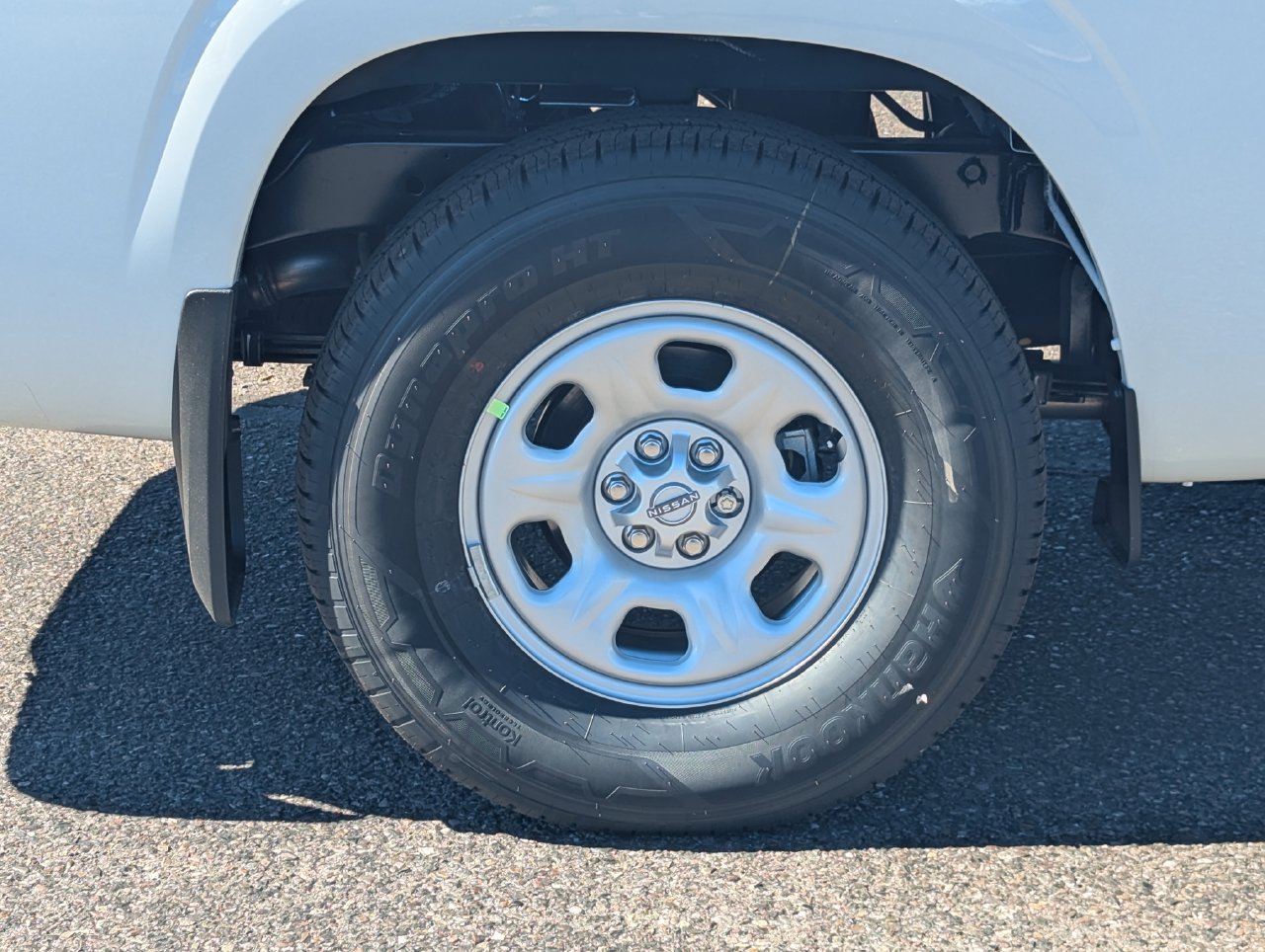 New 2027 Nissan Frontier S RWD image 9