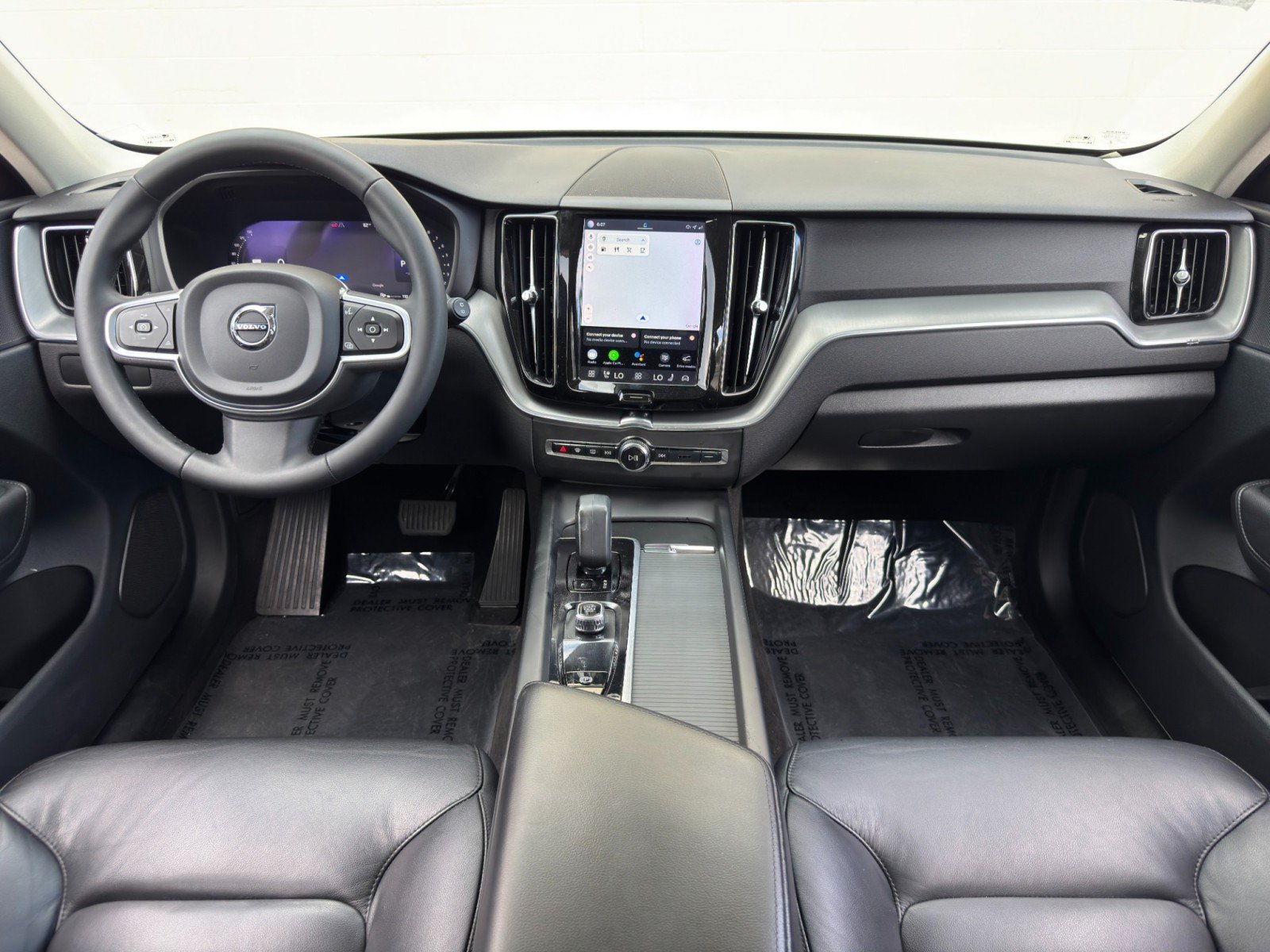 Used 2023 Volvo XC60 B5 Core w/ Climate Package FWD image 12
