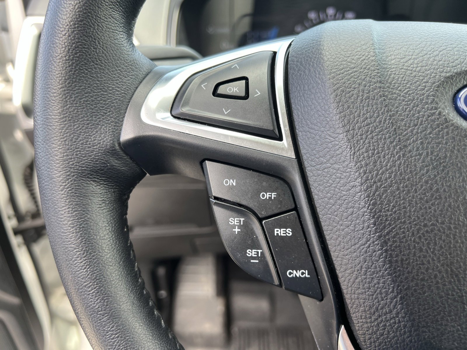 Used 2023 Ford Edge SEL w/ Convenience Package image 32