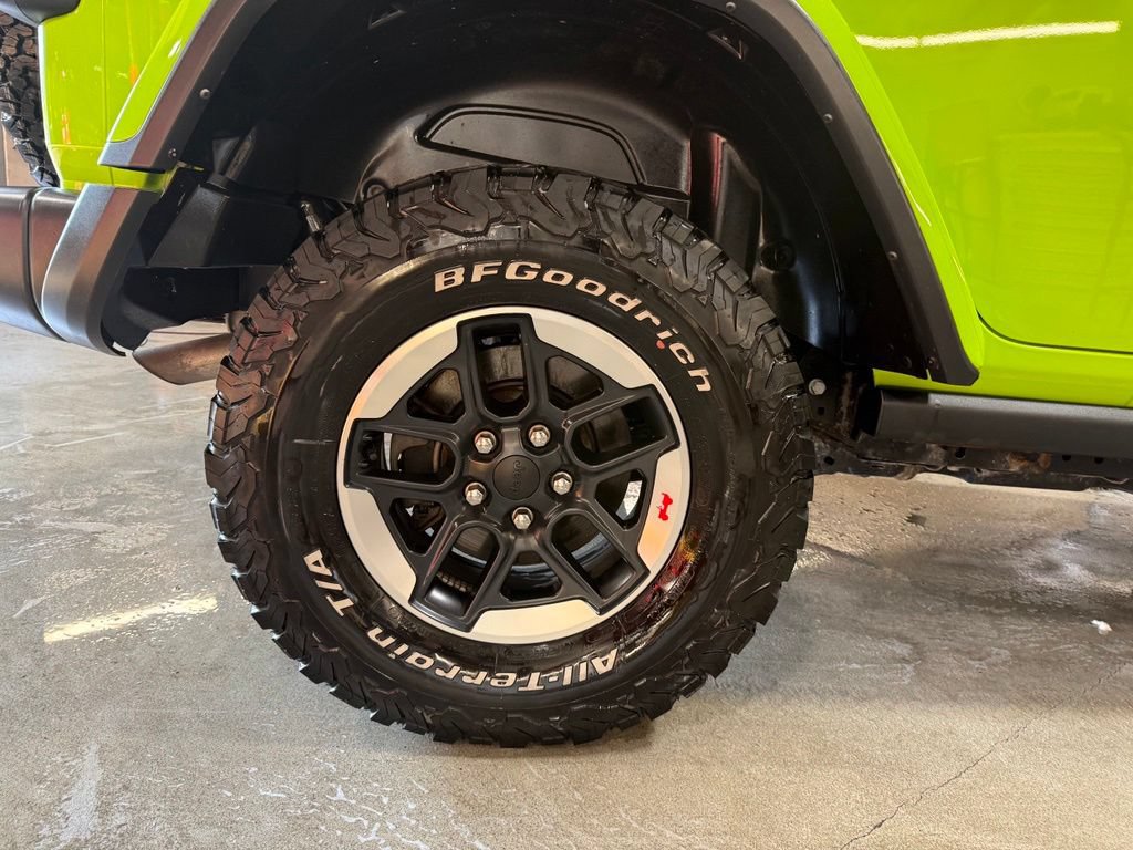 Used 2021 Jeep Wrangler Unlimited Rubicon w/ Cold Weather Group AWD/4WD image 36