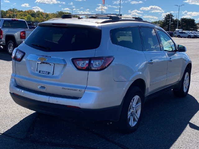 Used 2013 Chevrolet Traverse LT FWD image 2