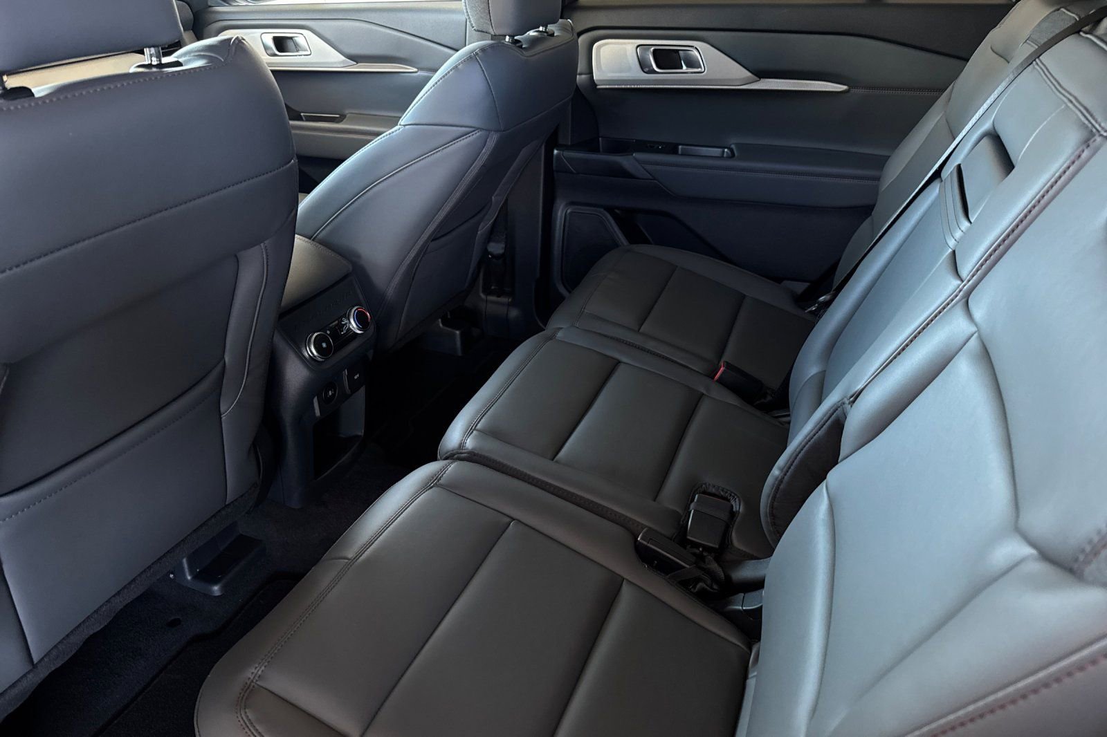 New 2026 Ford Explorer Active w/ Active Comfort Package image 11