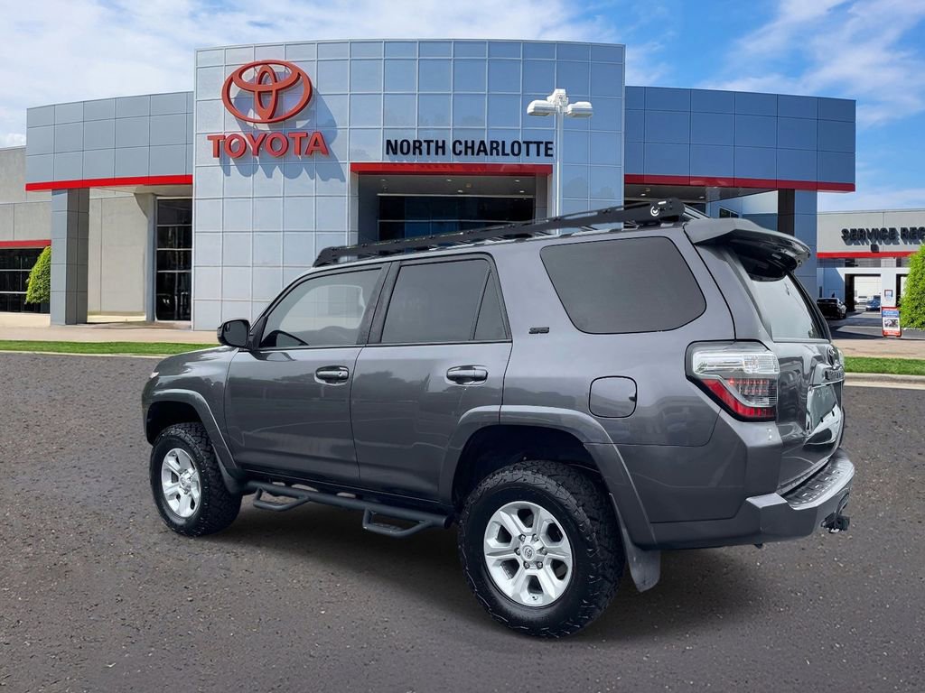 Used 2021 Toyota 4Runner SR5 AWD/4WD image 4