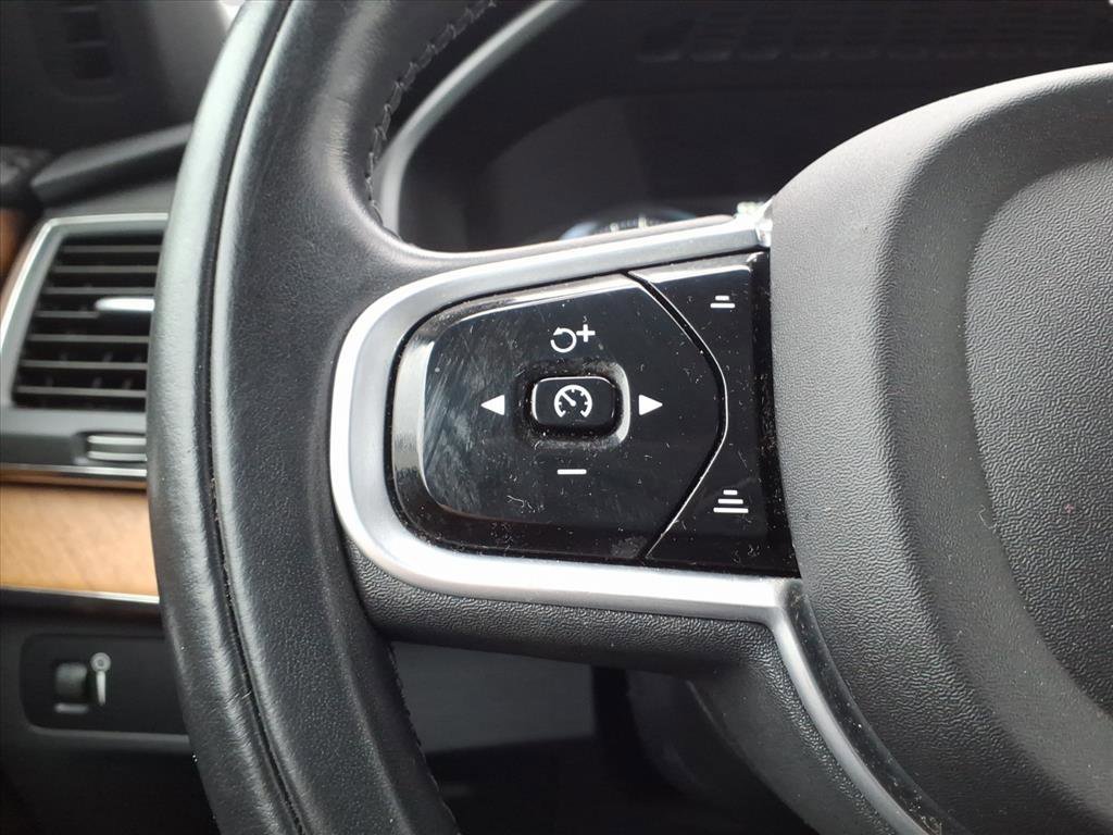 Used 2022 Volvo XC90 T6 Momentum image 23