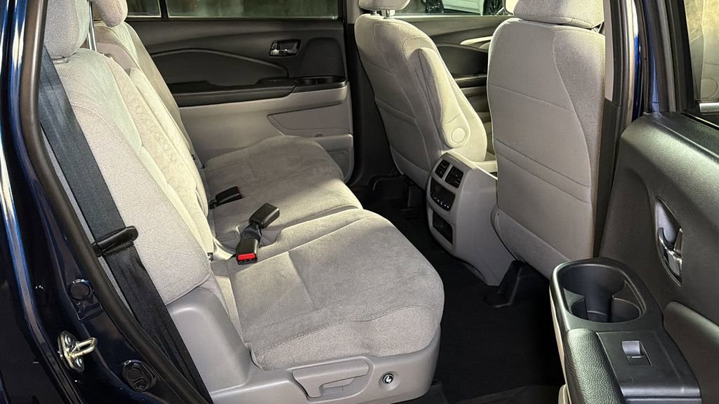 Used 2020 Honda Pilot EX image 12