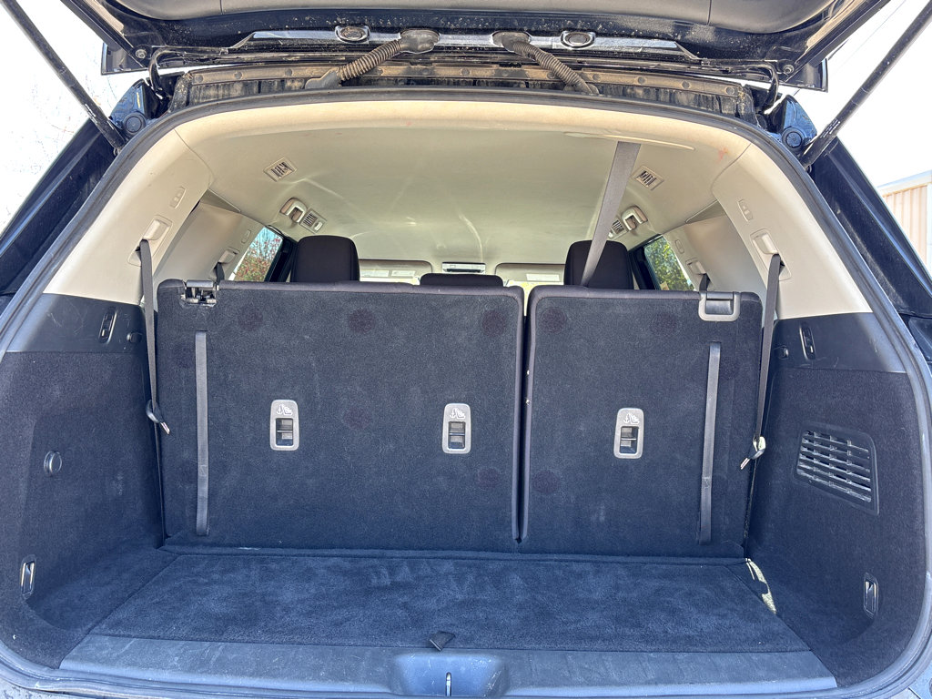 Used 2022 Nissan Pathfinder SV w/ SV Black Package image 22