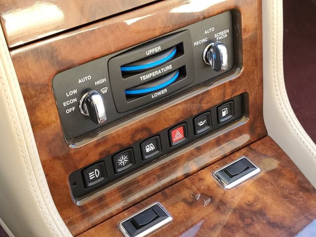 Used 1999 Rolls-Royce Silver Spur RWD image 16