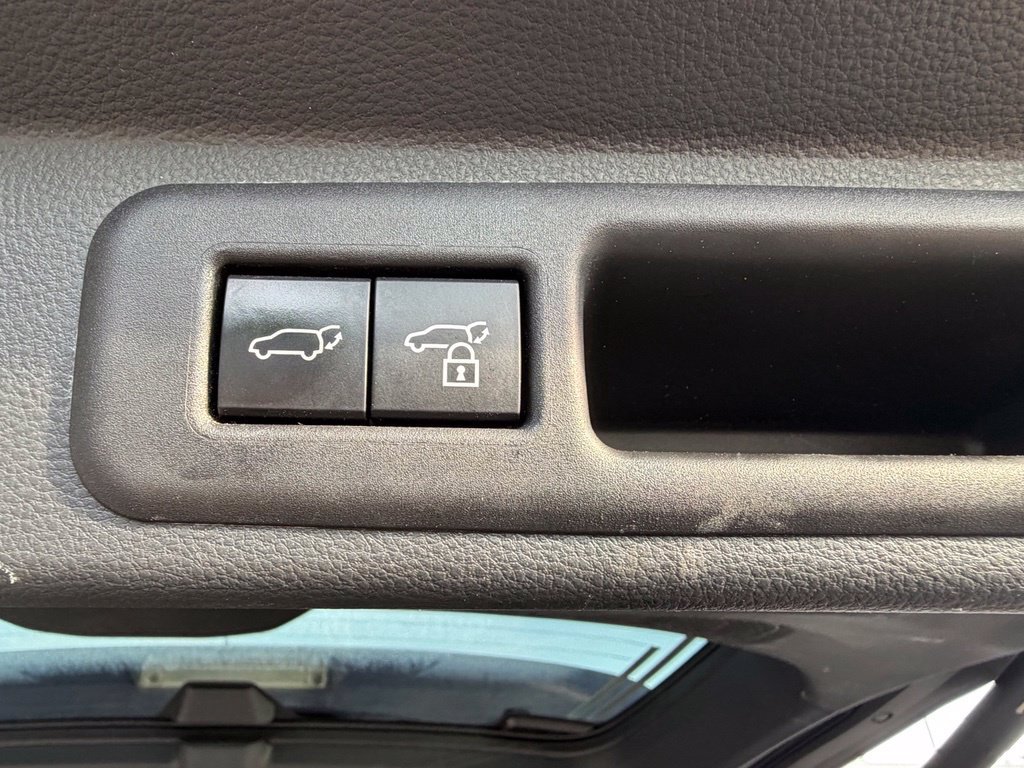 Used 2024 Toyota Sequoia Platinum AWD/4WD image 56
