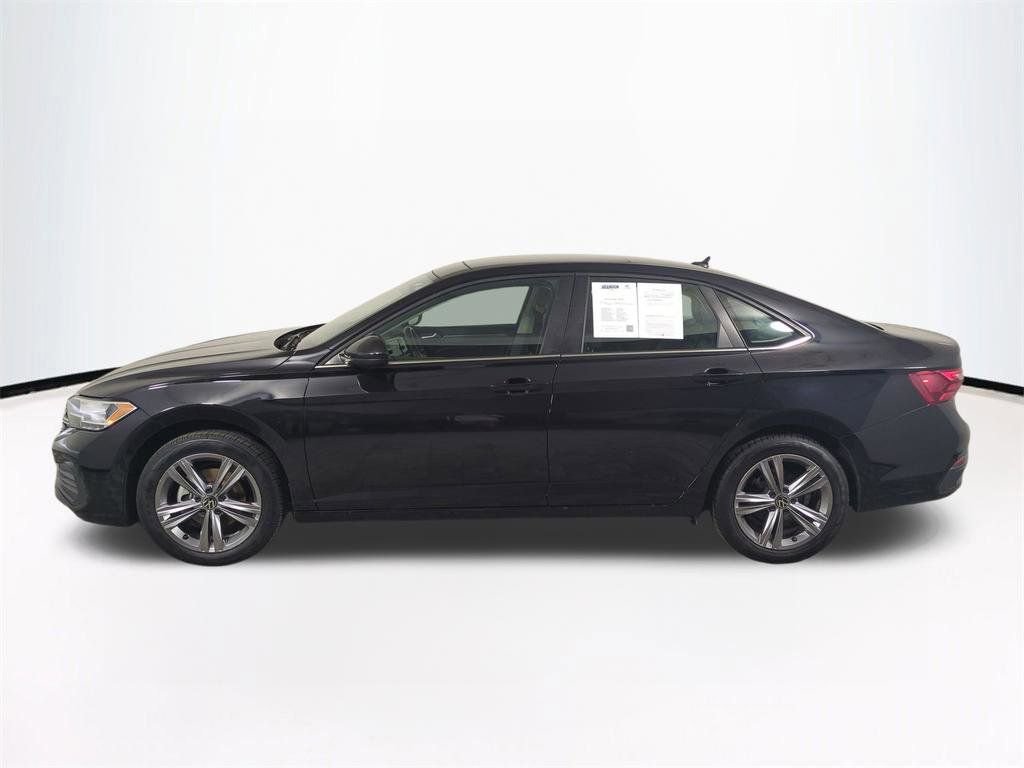 Used 2024 Volkswagen Jetta SE FWD image 8