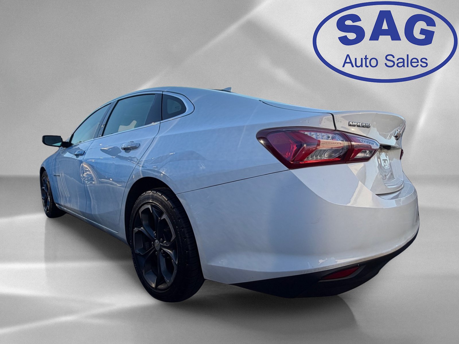 Used 2022 Chevrolet Malibu LT FWD image 4