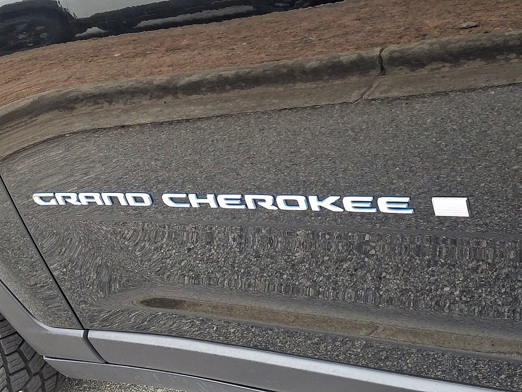 Used 2024 Jeep Grand Cherokee Limited 4xe image 34