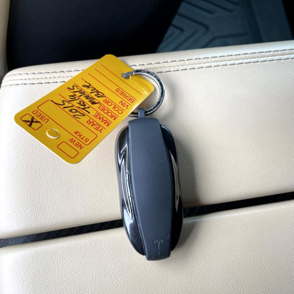 Used 2015 Tesla Model S 90 image 18