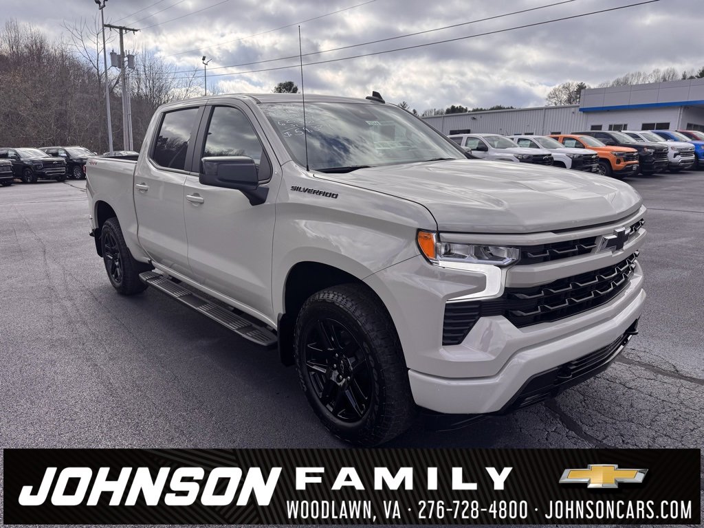 New 2026 Chevrolet Silverado 1500 RST w/ LPO, Dark Essentials Package