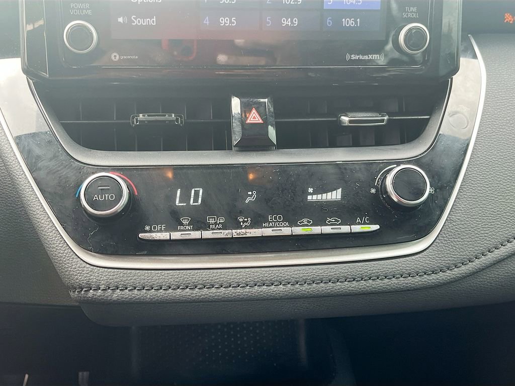 Used 2022 Toyota Corolla SE FWD image 15