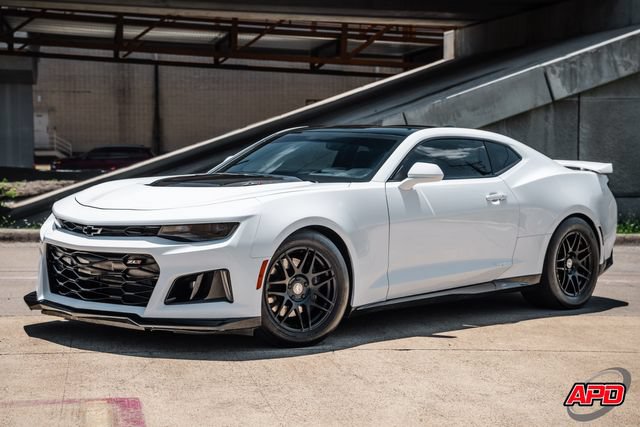 Used 2018 Chevrolet Camaro ZL1 RWD image 41