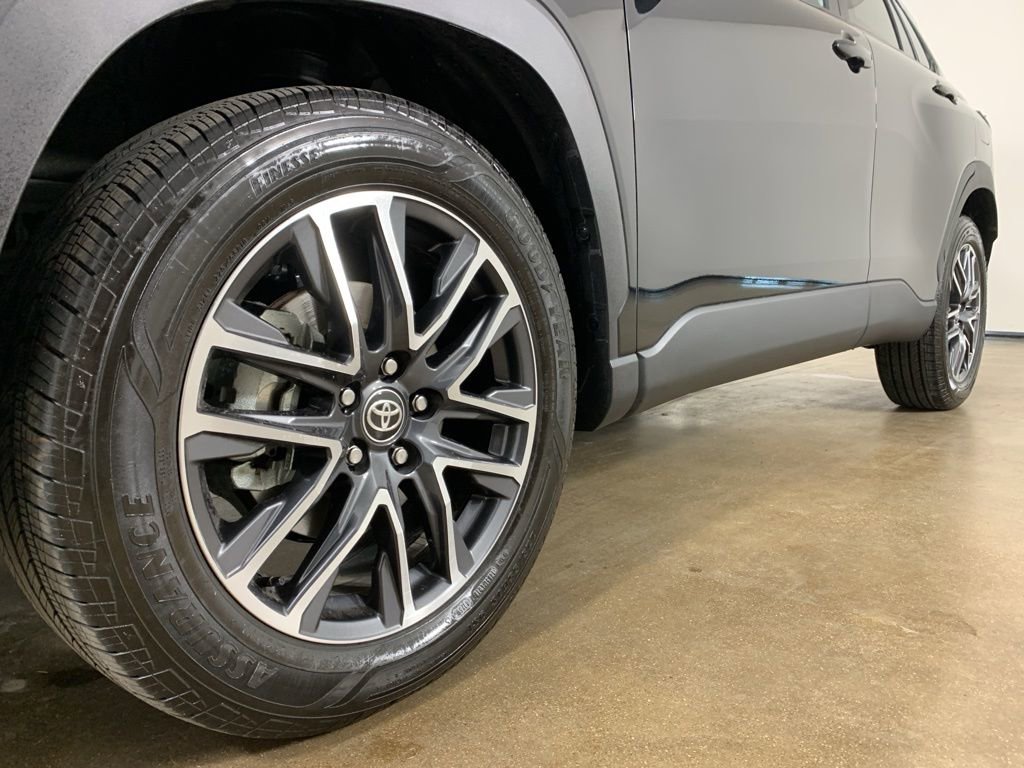 Used 2026 Toyota Corolla Cross XLE w/ Convenience Package image 2