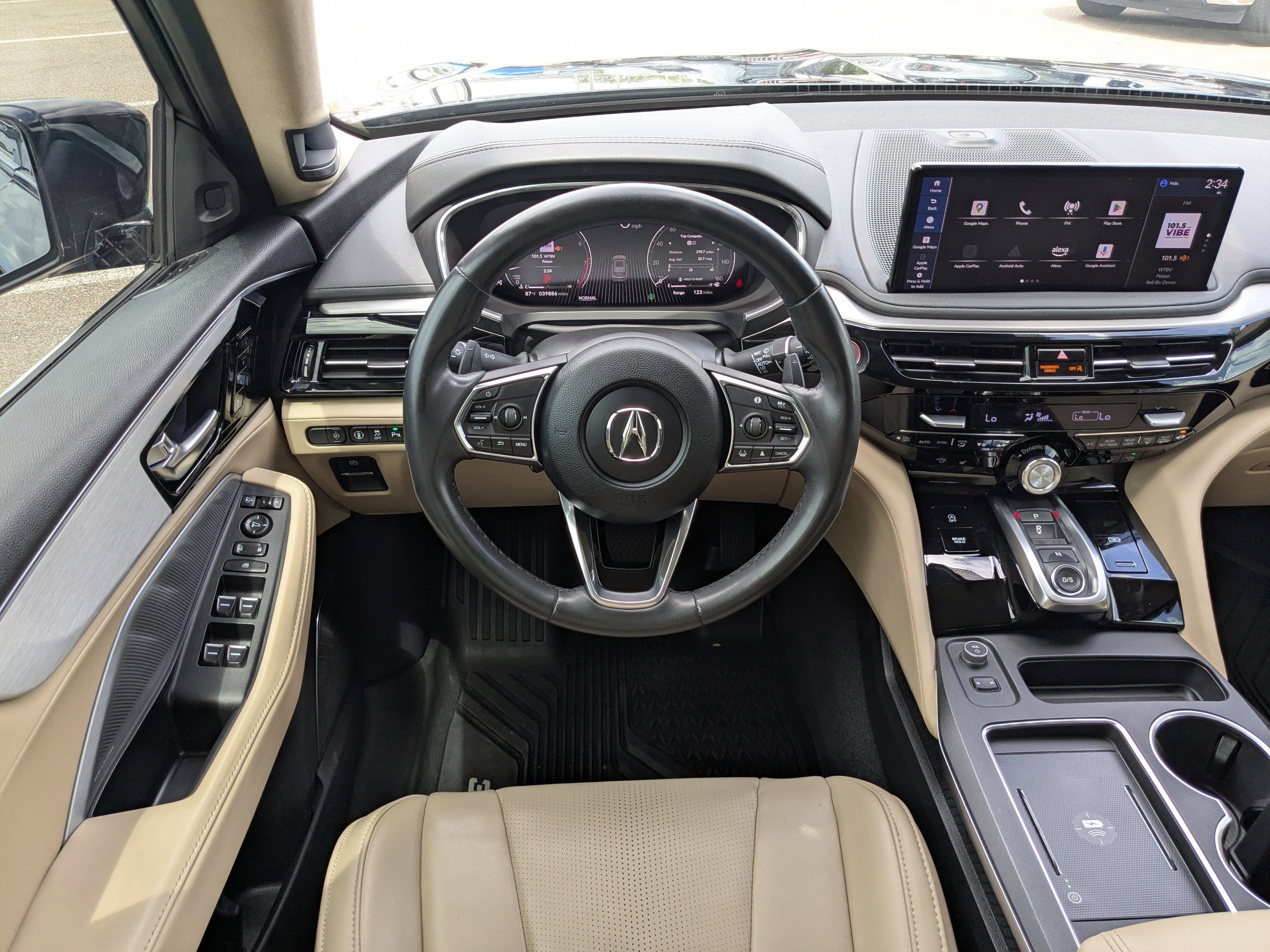 Used 2025 Acura MDX FWD w/ Technology Package image 18