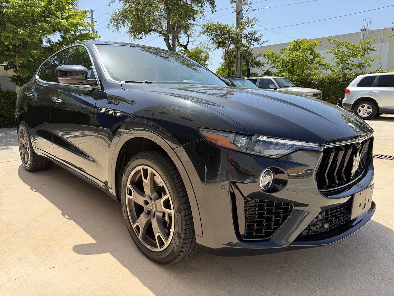 Used 2023 Maserati Levante Modena AWD/4WD image 4