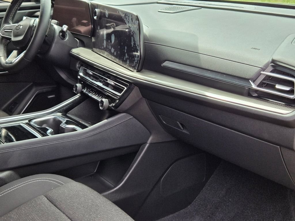 Used 2024 Chevrolet Traverse LT w/ Enhanced Driving Package FWD image 19