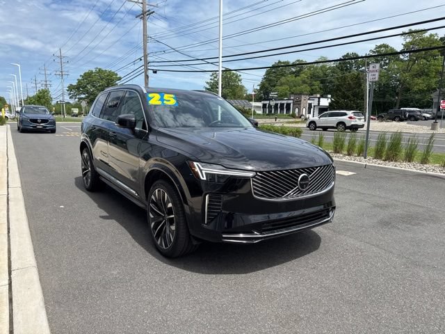 Certified 2025 Volvo XC90 B6 Plus AWD/4WD image 6