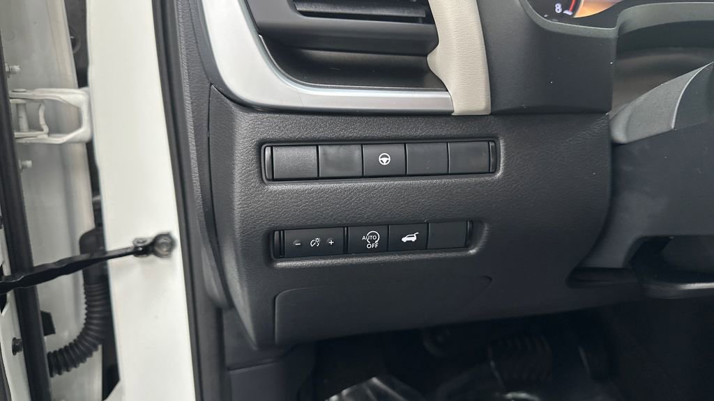 Used 2023 Nissan Rogue SV w/ SV Premium B Package image 28