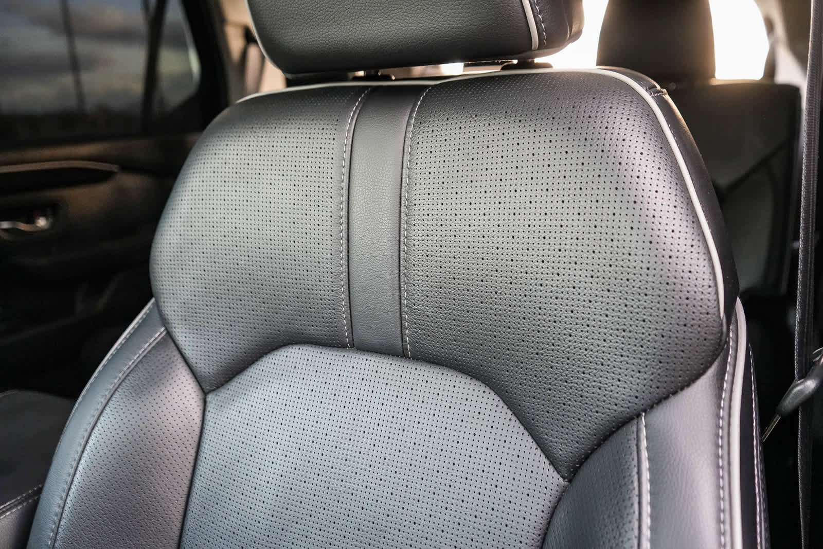 Used 2025 Honda Pilot Elite image 24