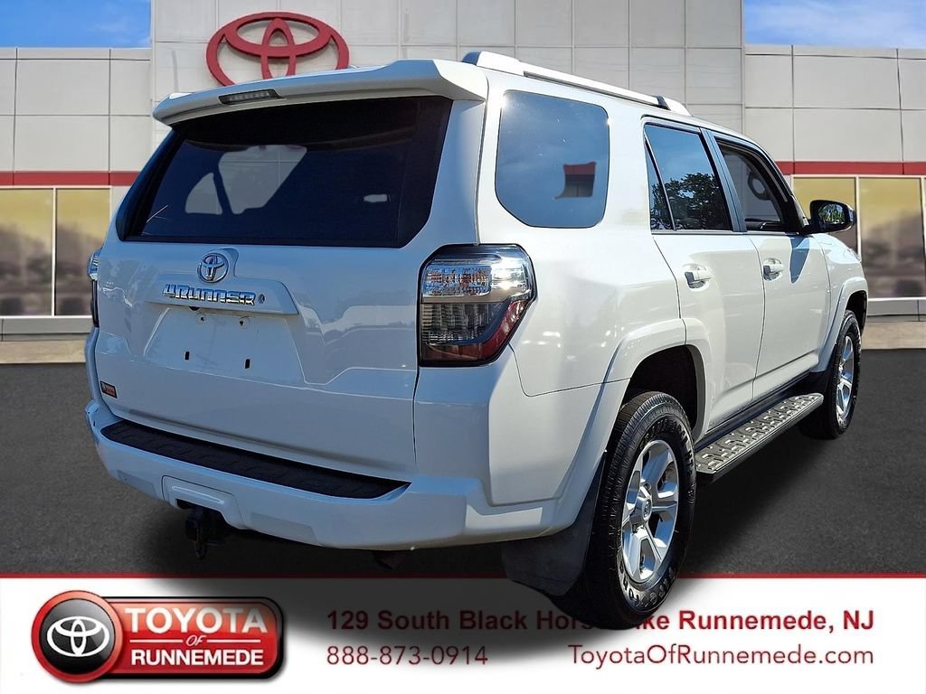 Used 2018 Toyota 4Runner SR5 AWD/4WD image 6