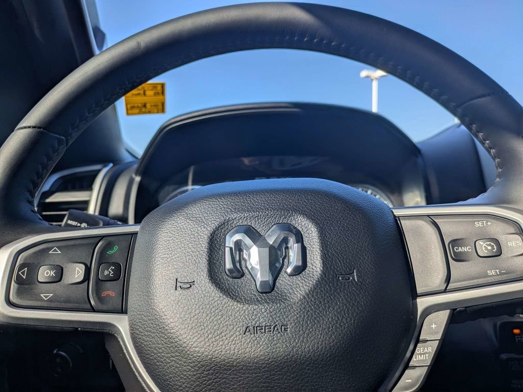 Used 2023 RAM 1500 Big Horn AWD/4WD image 30