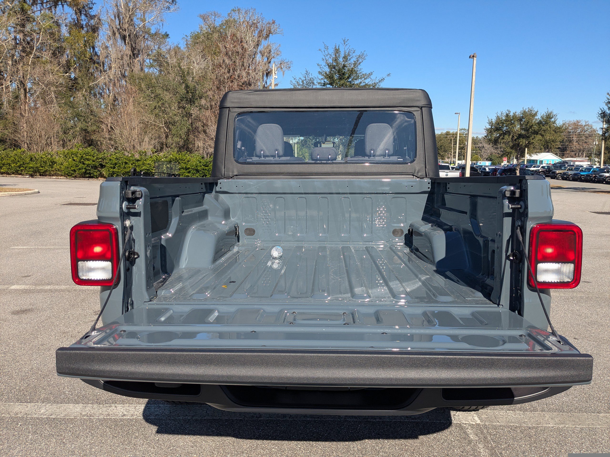 New 2026 Jeep Gladiator Sport image 12