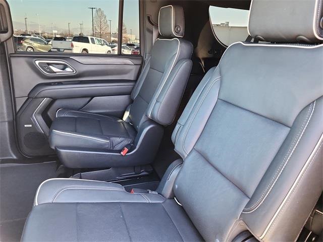 Used 2021 GMC Yukon XL SLT w/ SLT Premium Package image 15