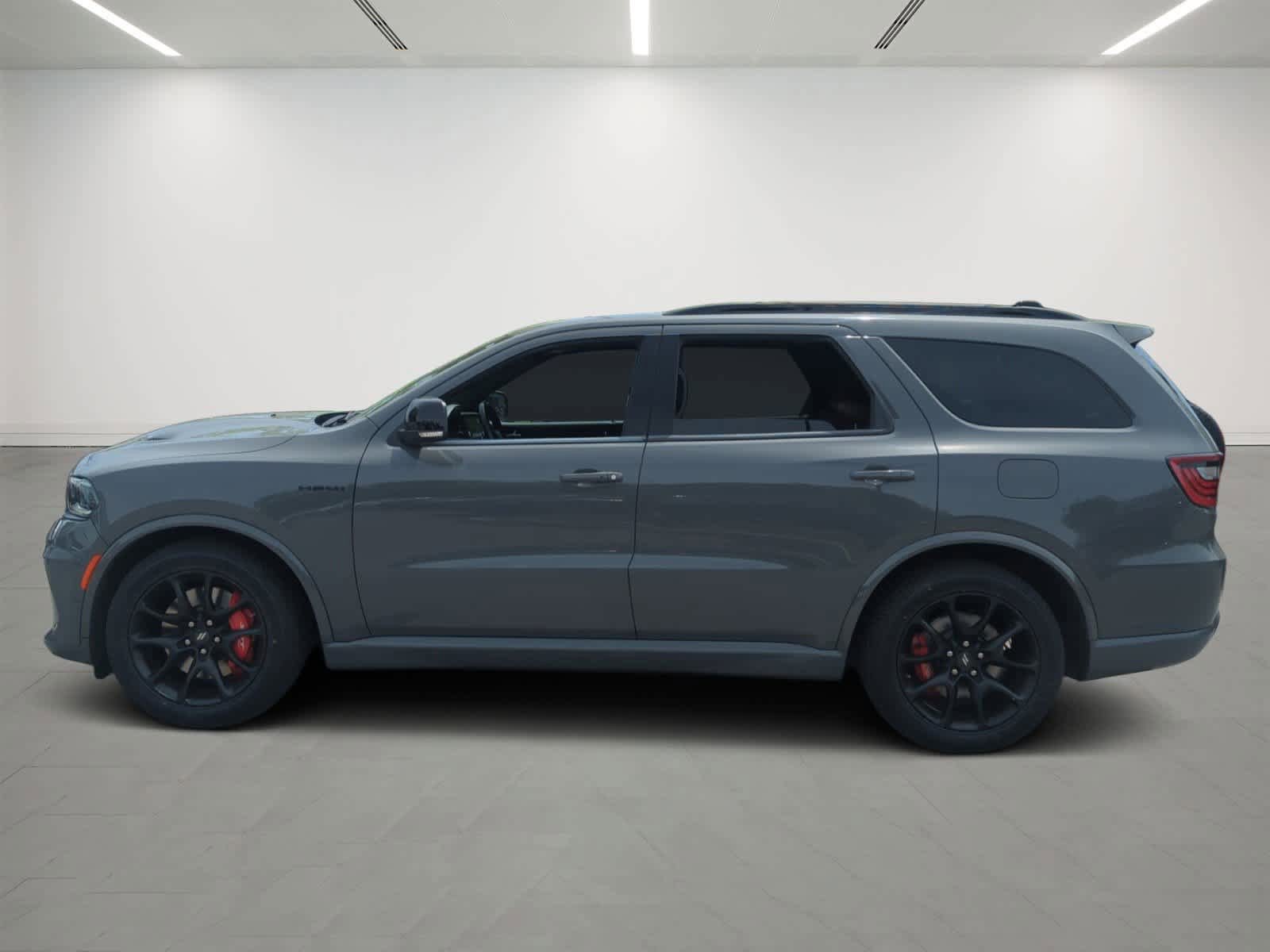Used 2023 Dodge Durango R/T w/ Tow 'N Go Package AWD/4WD image 3