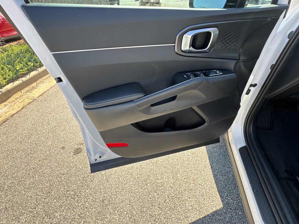 New 2026 Kia Sorento LX image 10