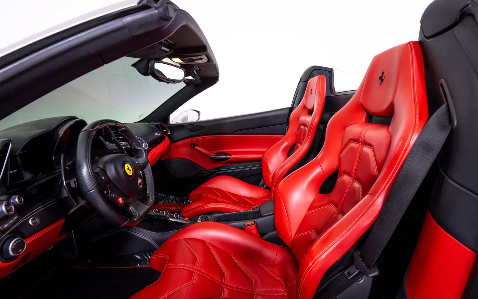 Used 2019 Ferrari 488 Spider RWD image 22
