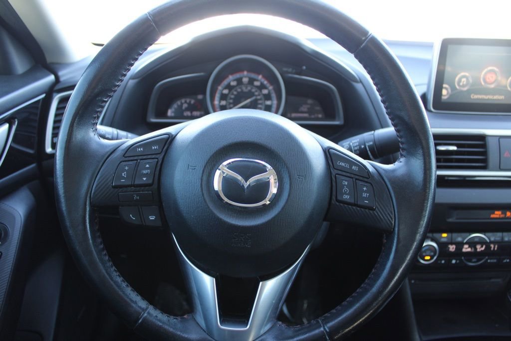 Used 2015 MAZDA MAZDA3 i Touring w/ Technology Package image 28