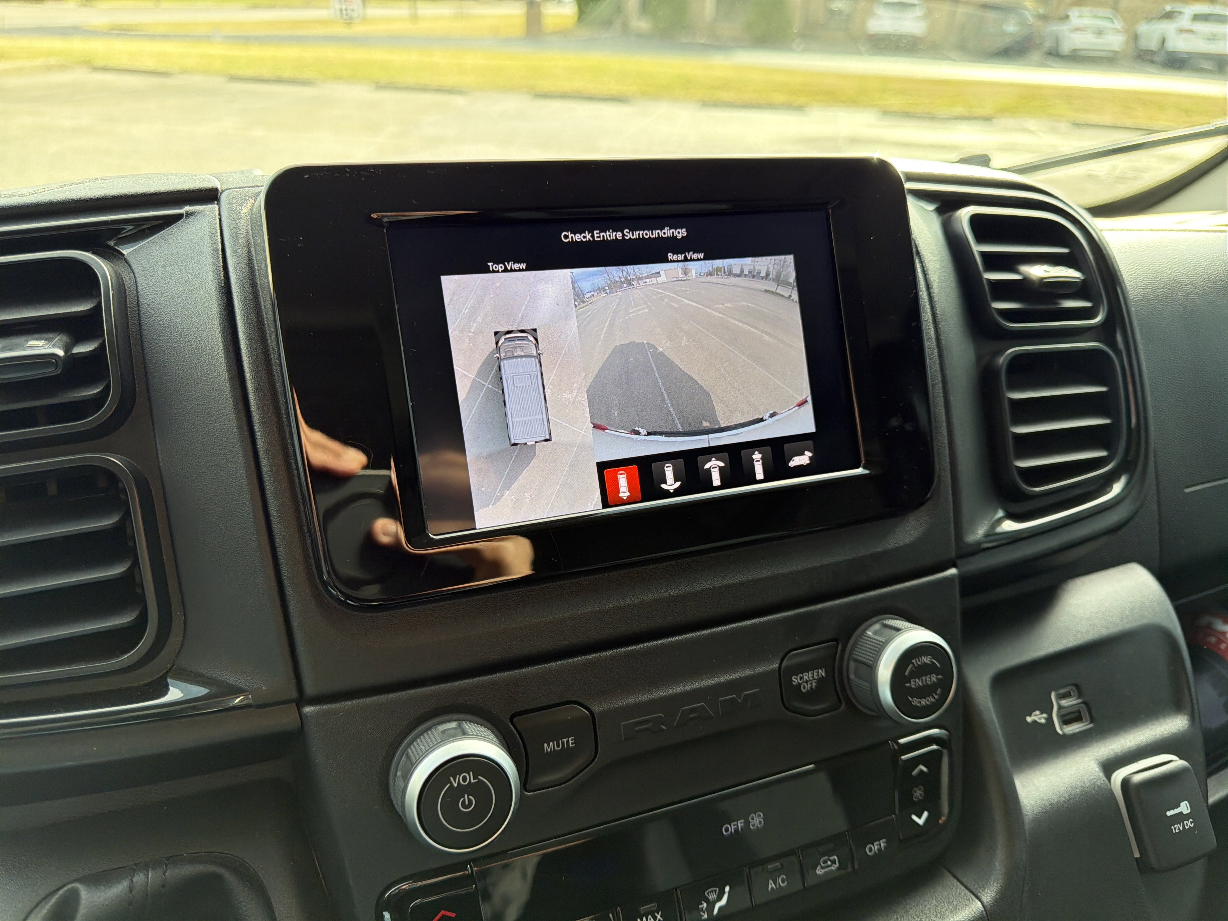 Used 2023 RAM ProMaster 1500 w/ Driver Convenience Group image 19