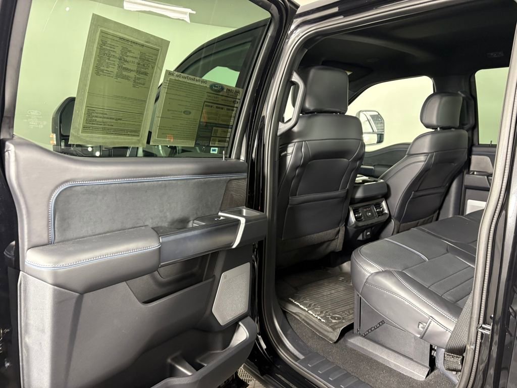 Certified 2025 Ford F350 Platinum image 28