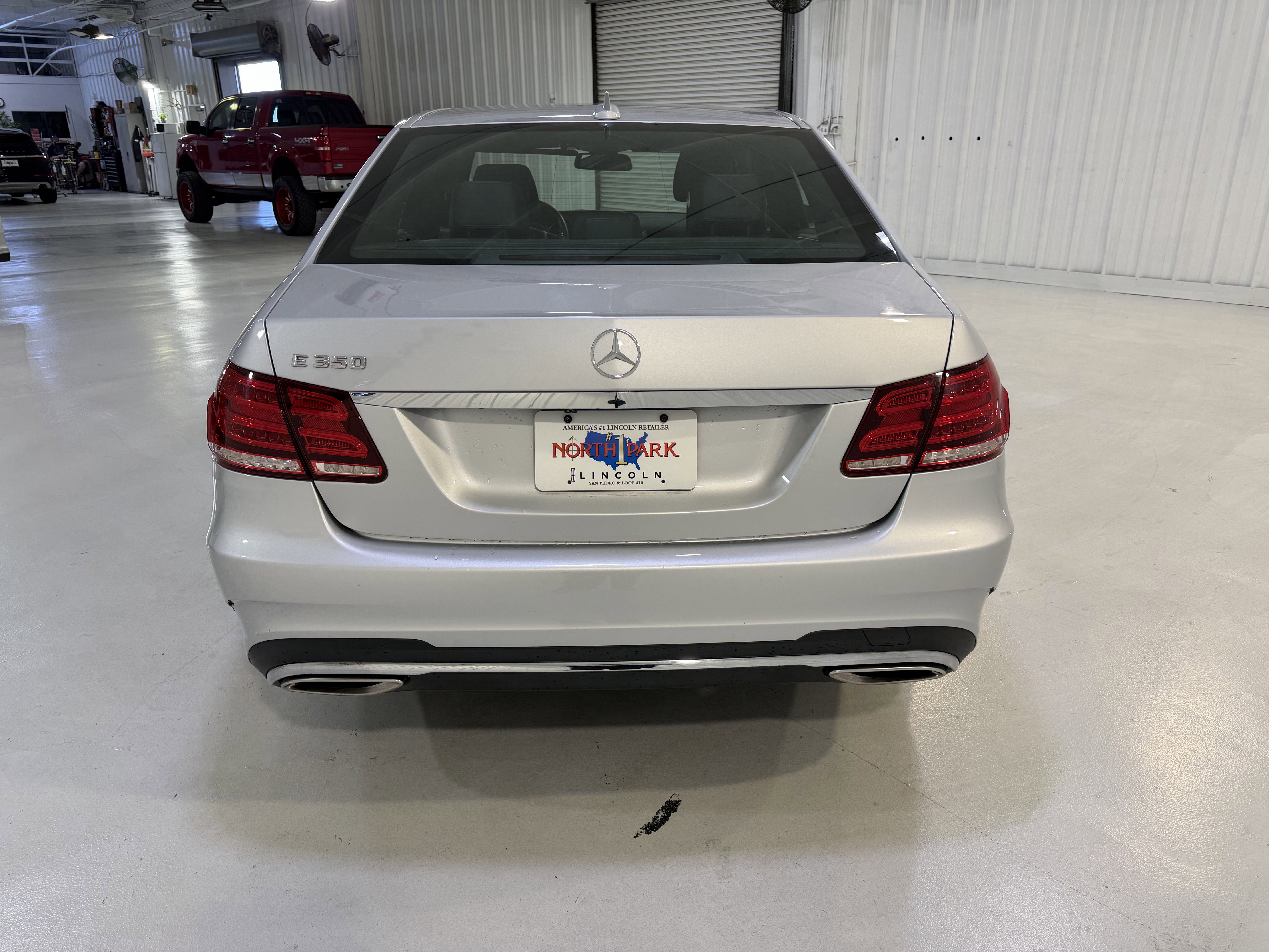 Used 2016 Mercedes-Benz E 350 Sedan image 4