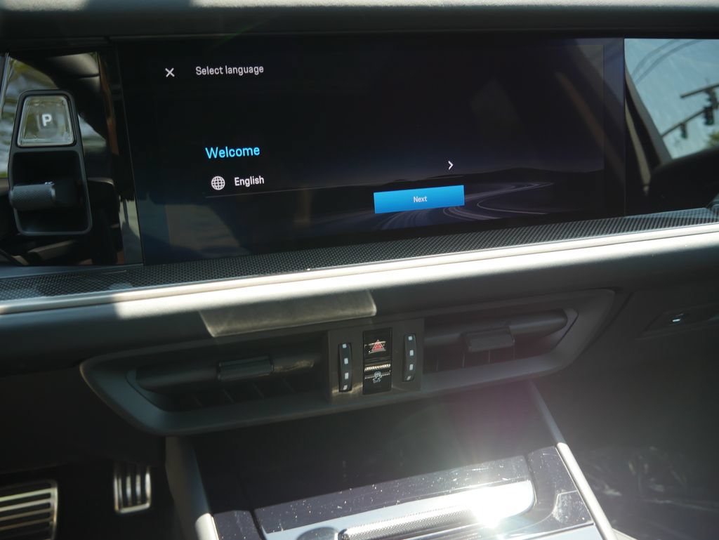 New 2026 Porsche Cayenne Turbo AWD/4WD image 38