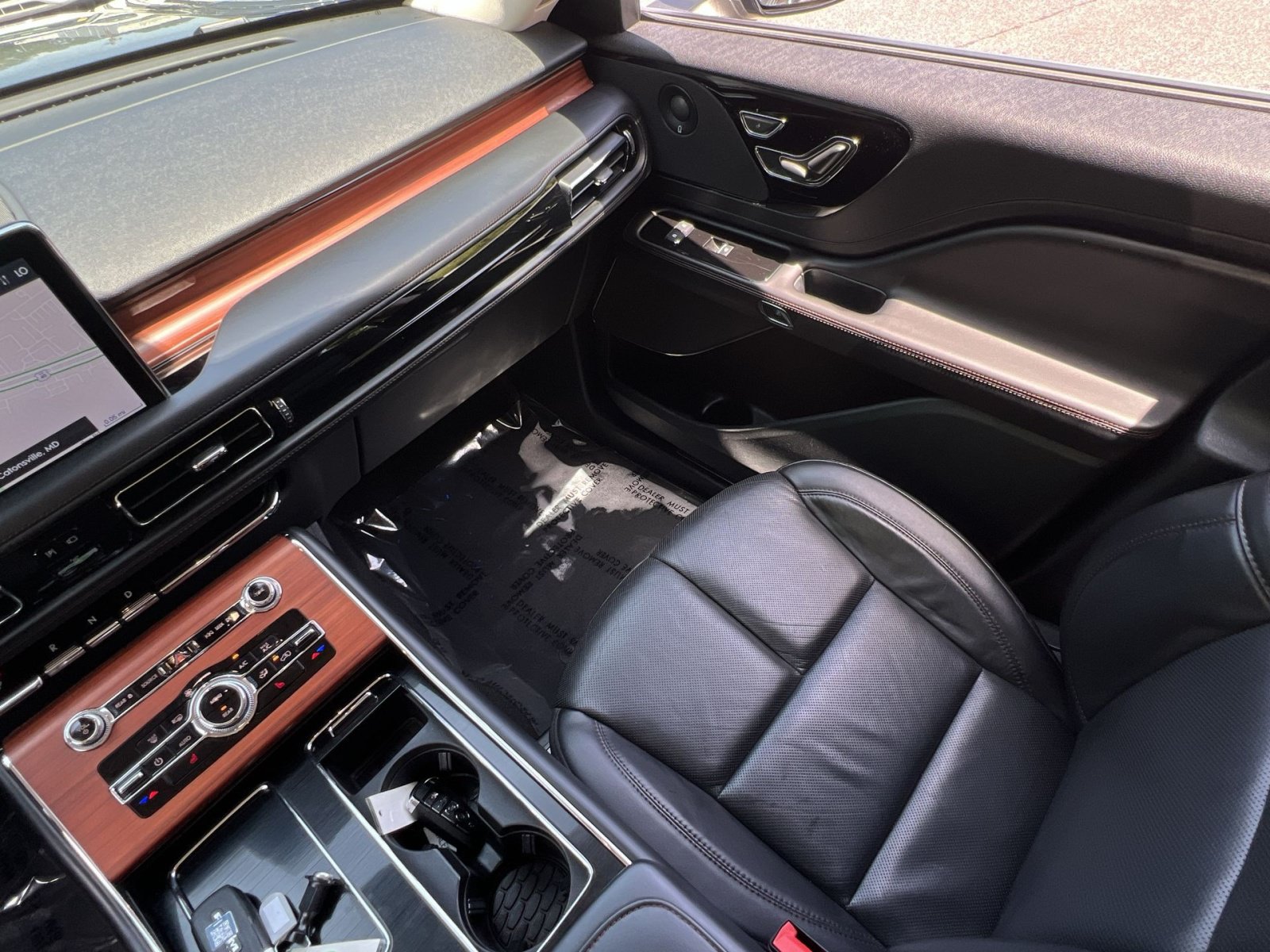 Used 2024 Lincoln Aviator Reserve AWD/4WD image 14