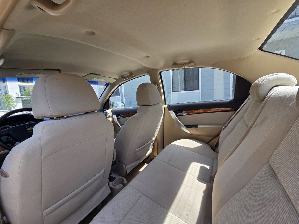Used 2009 Chevrolet Aveo LT FWD image 34