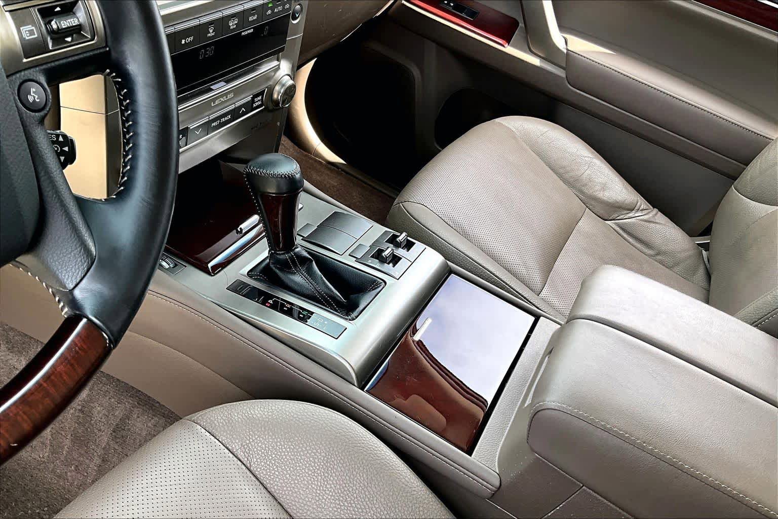 Used 2016 Lexus GX 460 w/ Premium Package AWD/4WD image 14
