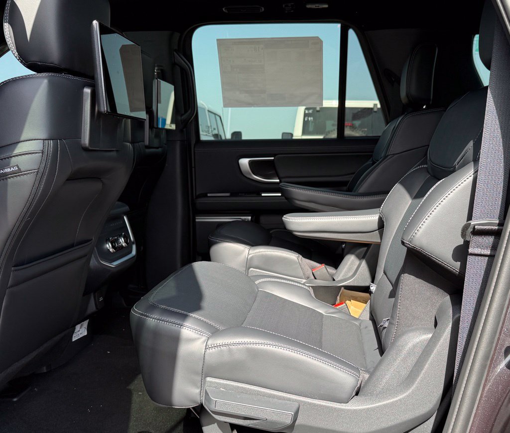 New 2026 Ford Expedition Max Platinum w/ Stealth Appearance Package AWD/4WD image 16