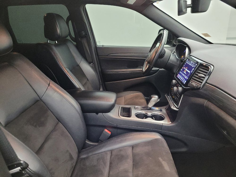 Used 2020 Jeep Grand Cherokee Altitude image 21
