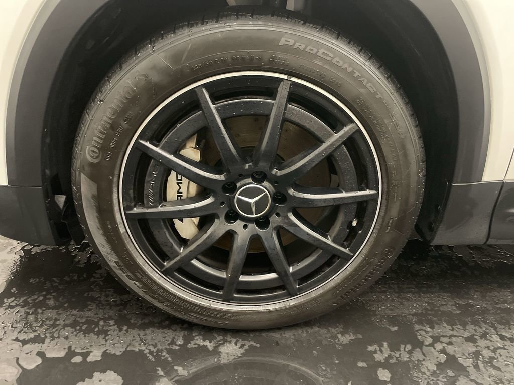 Used 2022 Mercedes-Benz GLB 35 AMG 4MATIC image 27