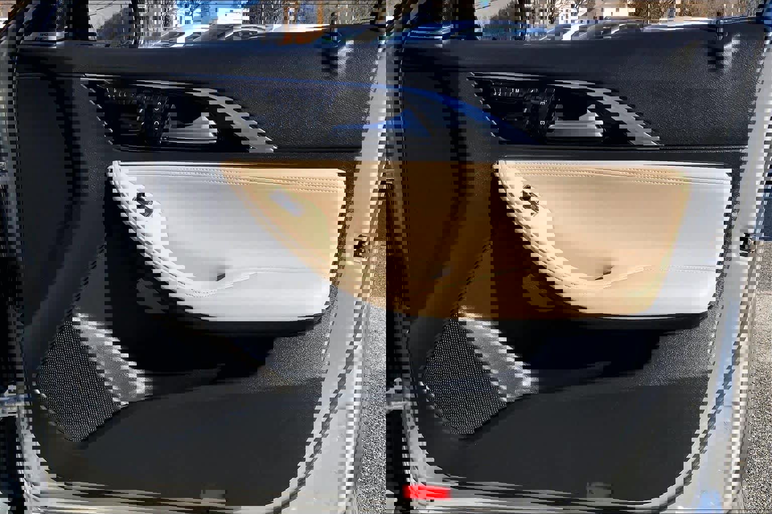 Used 2018 INFINITI QX30 Premium w/ Cargo Package image 22