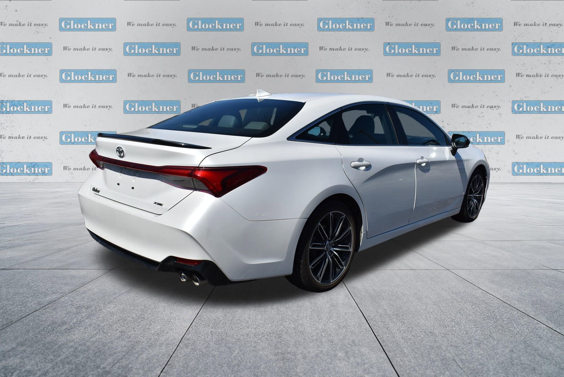 Used 2019 Toyota Avalon XSE w/ All Weather Liner Package image 6